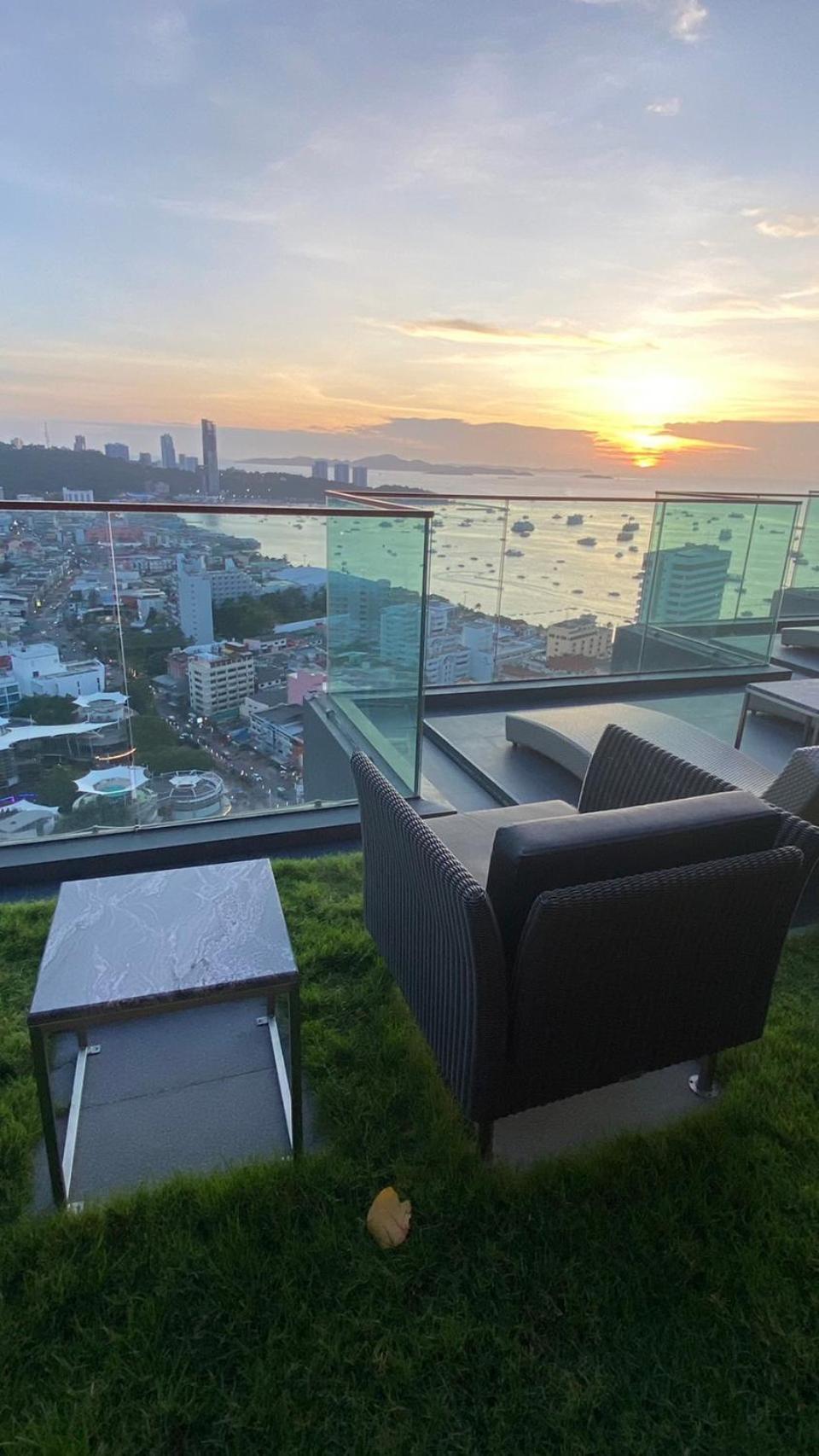 Edge Central Pattaya Seaview Residence With Infinity Pool מראה חיצוני תמונה